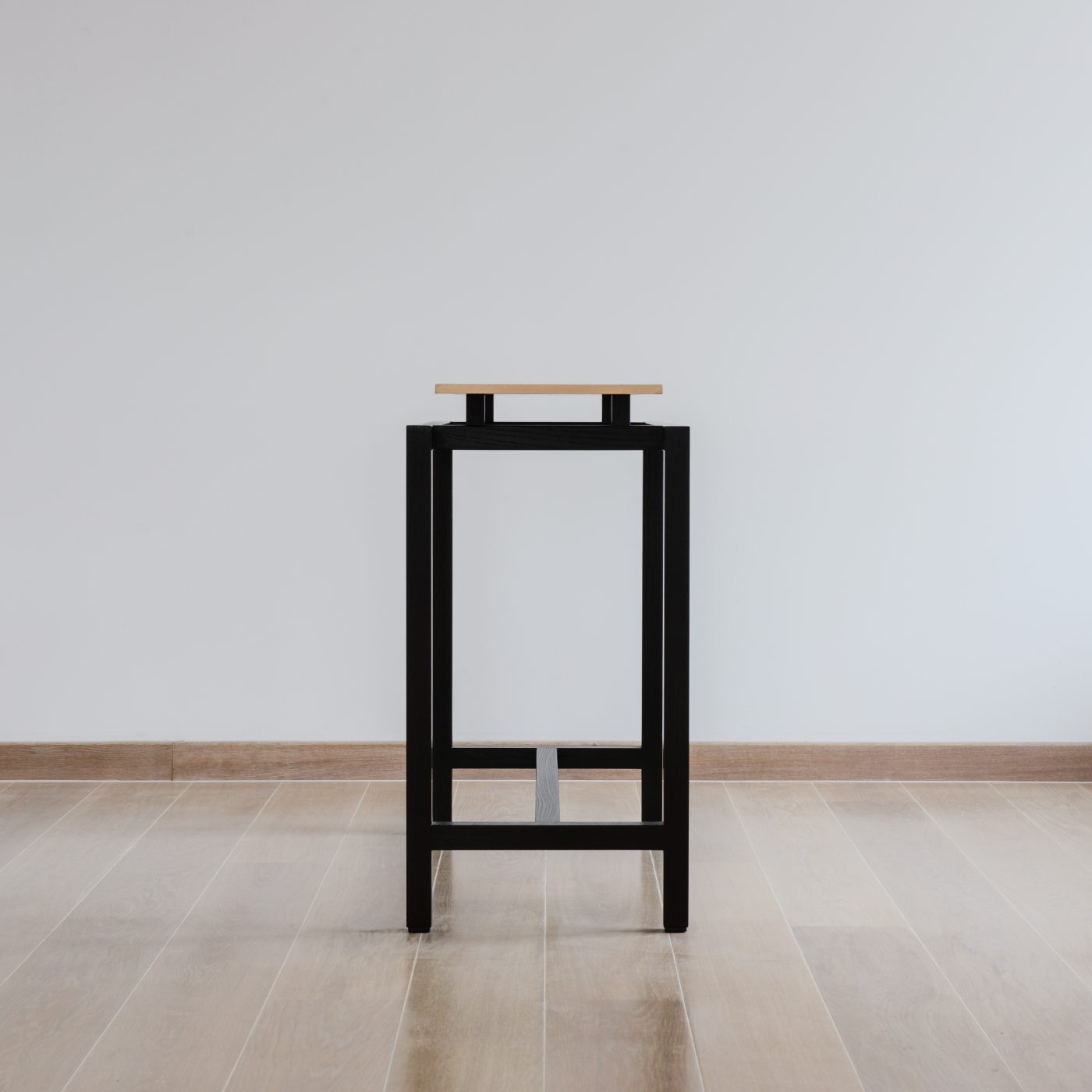 Endless, a console designed and executed by Onno Schelling, La Hague The Netherlands 2019. - Image 3