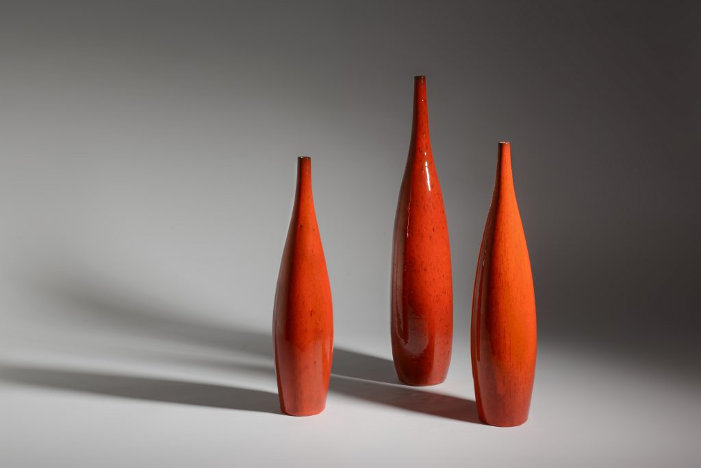 Rogier Vandeweghe - Amphora workshop Bruges. Handthrown bottles with selenium glaze